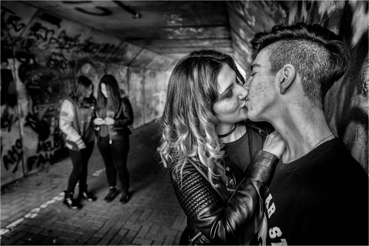 Falsetto Massimiliano "Kiss in the subway"